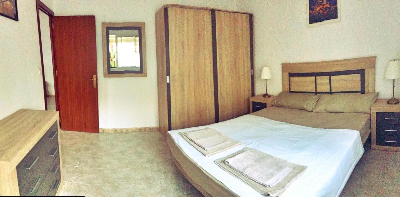 טורמולינוס Town House With Patio In Quiet Residential Area 10 Min From Beach מראה חיצוני תמונה